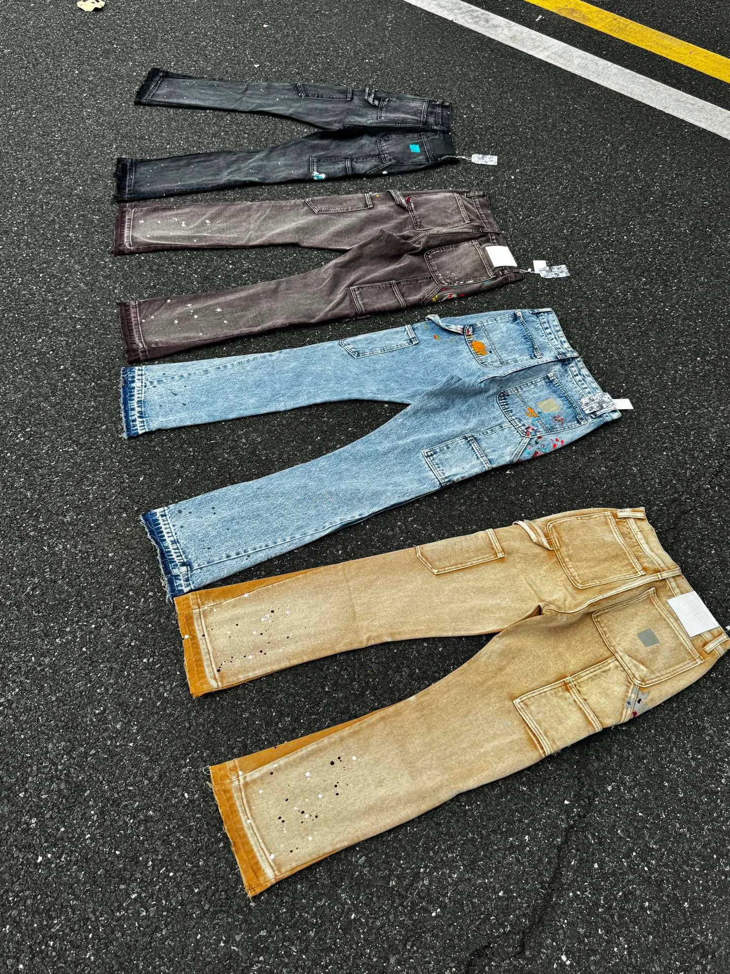 P250 (G95 black) (G90 burgundy) (G94 blue) (G91 khaki) GALLERY DEPT. Spliced ​​patchwork splash-ink denim flared pants washed and distressed spliced ​​jeans logging micro-flared jeans men and women same style Code number: 28 30 32 34 36